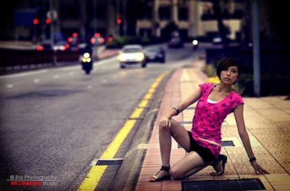 Modelki w dziwnych pozach