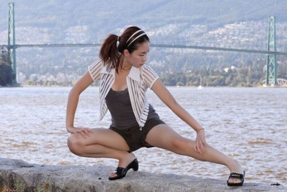 Modelki w dziwnych pozach