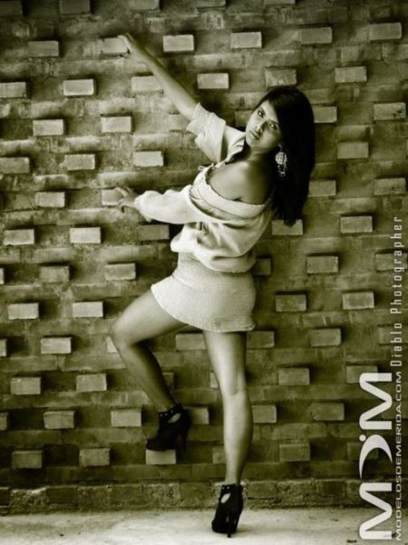 Modelki w dziwnych pozach